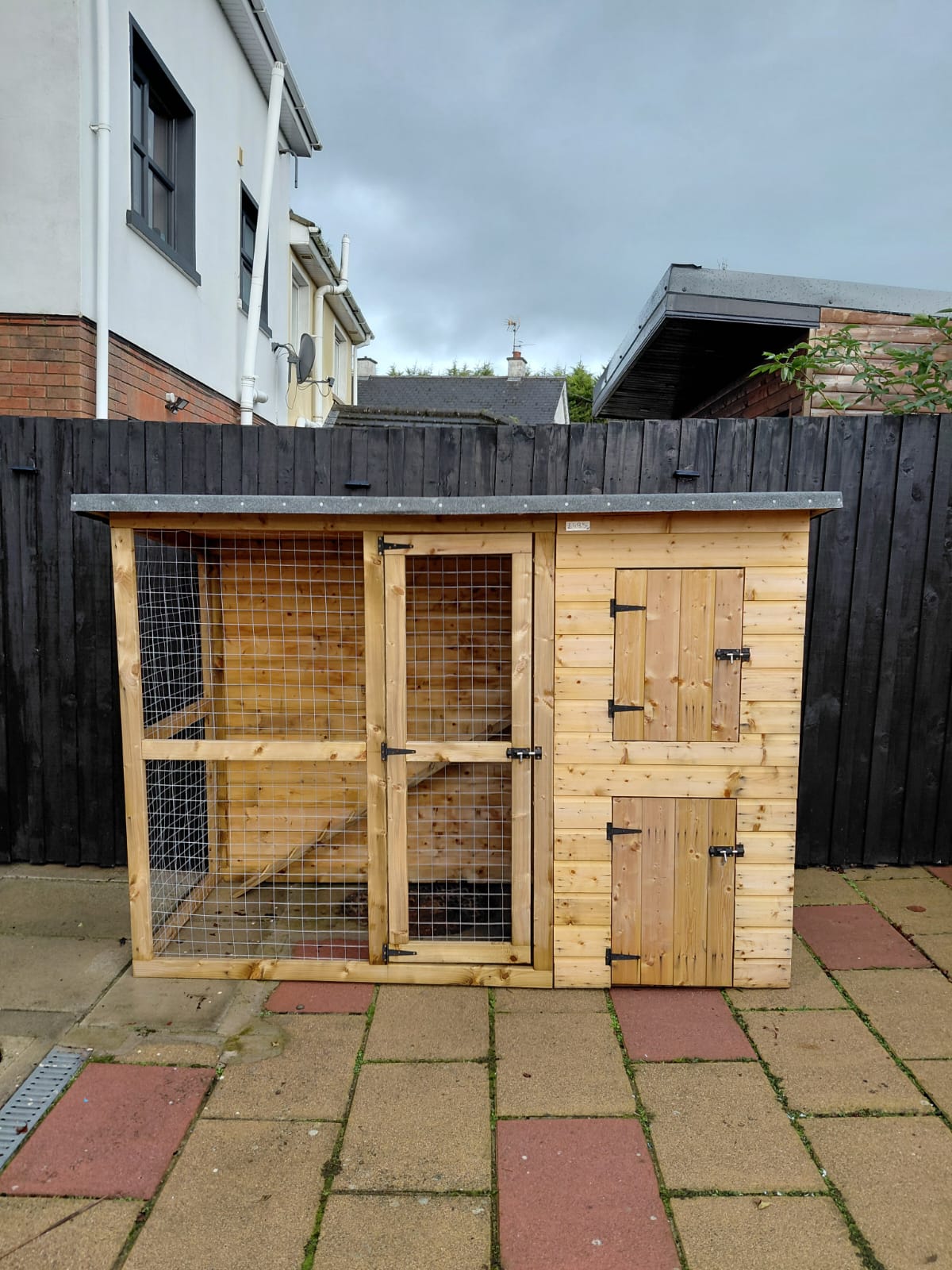 XL Deluxe Cat House