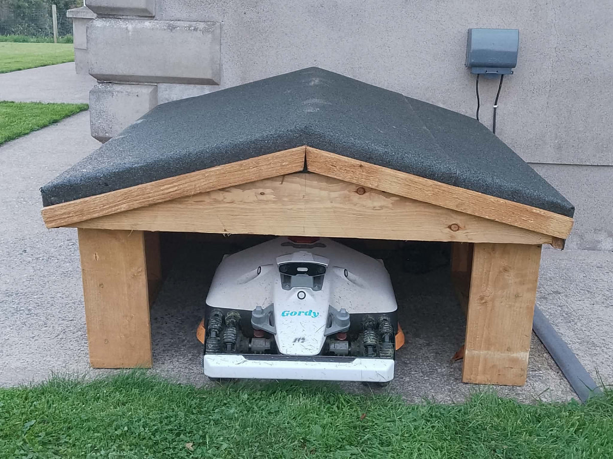 Robot Lawn mower Shelter